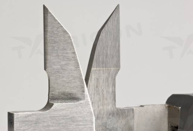 Analógové posuvné meradlo 0-200 mm s čeľusťami osadenými tvrdokovom, Mitutoyo